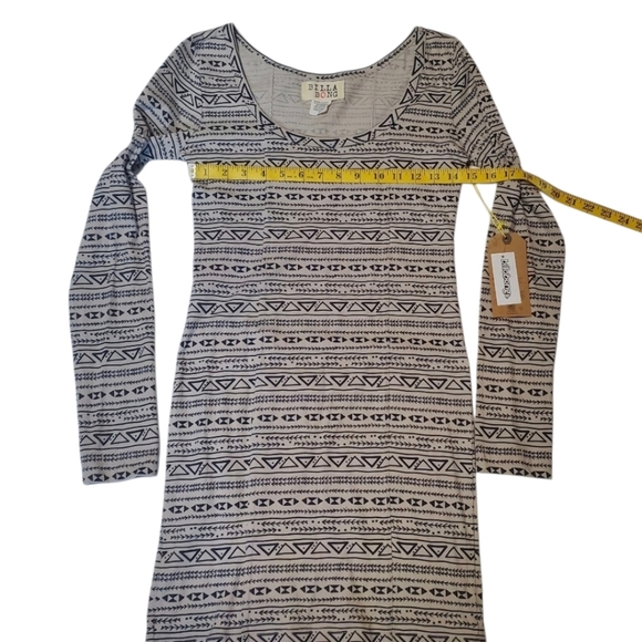 Billabong Tribal Fully Printed Dress Tan/Navy Size Medium NWT. - Picture 6 of 16